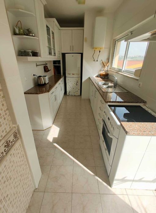 Moradia com terraço-jardim independente de 188 m² em Caxias - Laveiras