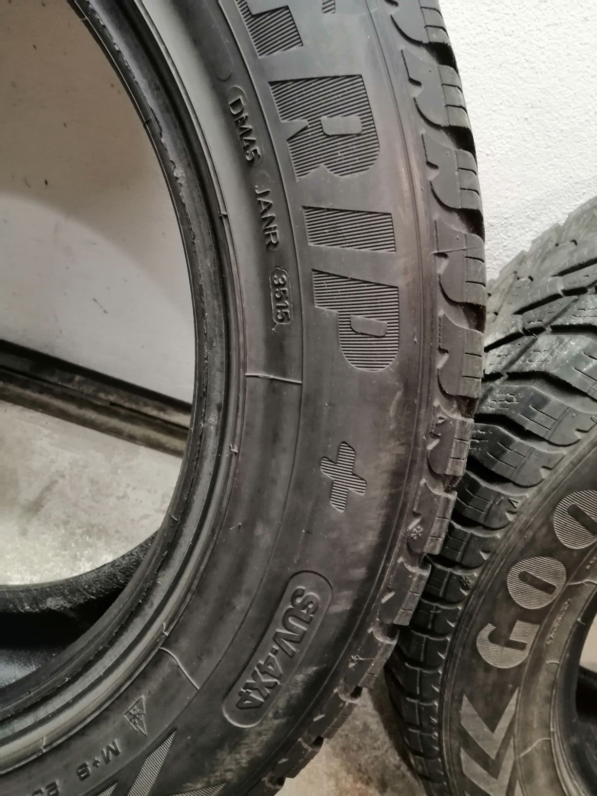 Зимові шини Goodyear 235x60r18