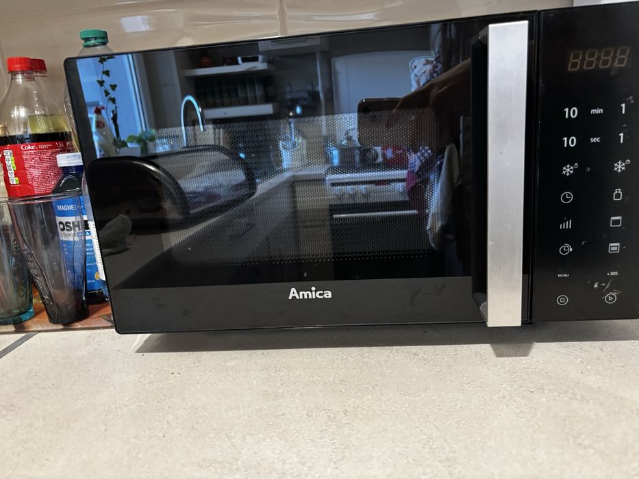 Kuchenka mikrofalowa AMICA 900W