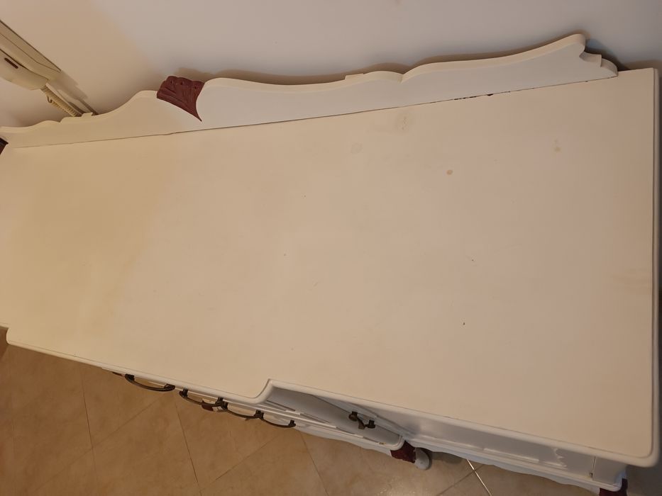 Aparador antigo restaurado