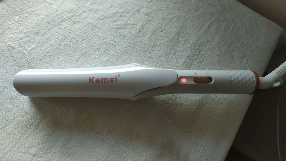 Випрямляч для волосся/ утюжок)