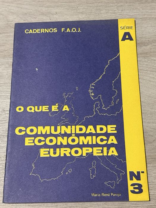 Vários livros antigos escolares