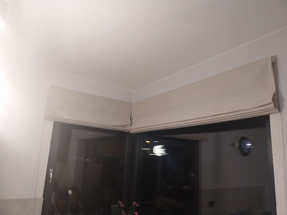 Rolety rzymskie do okna beż