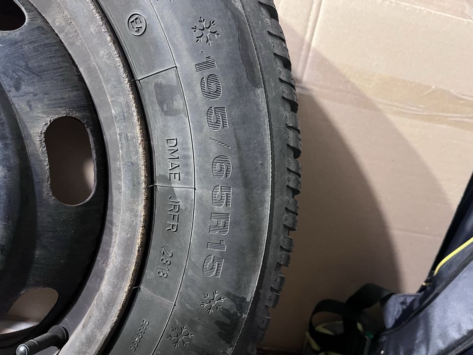 Opony zimowe z felgami 195/65R15