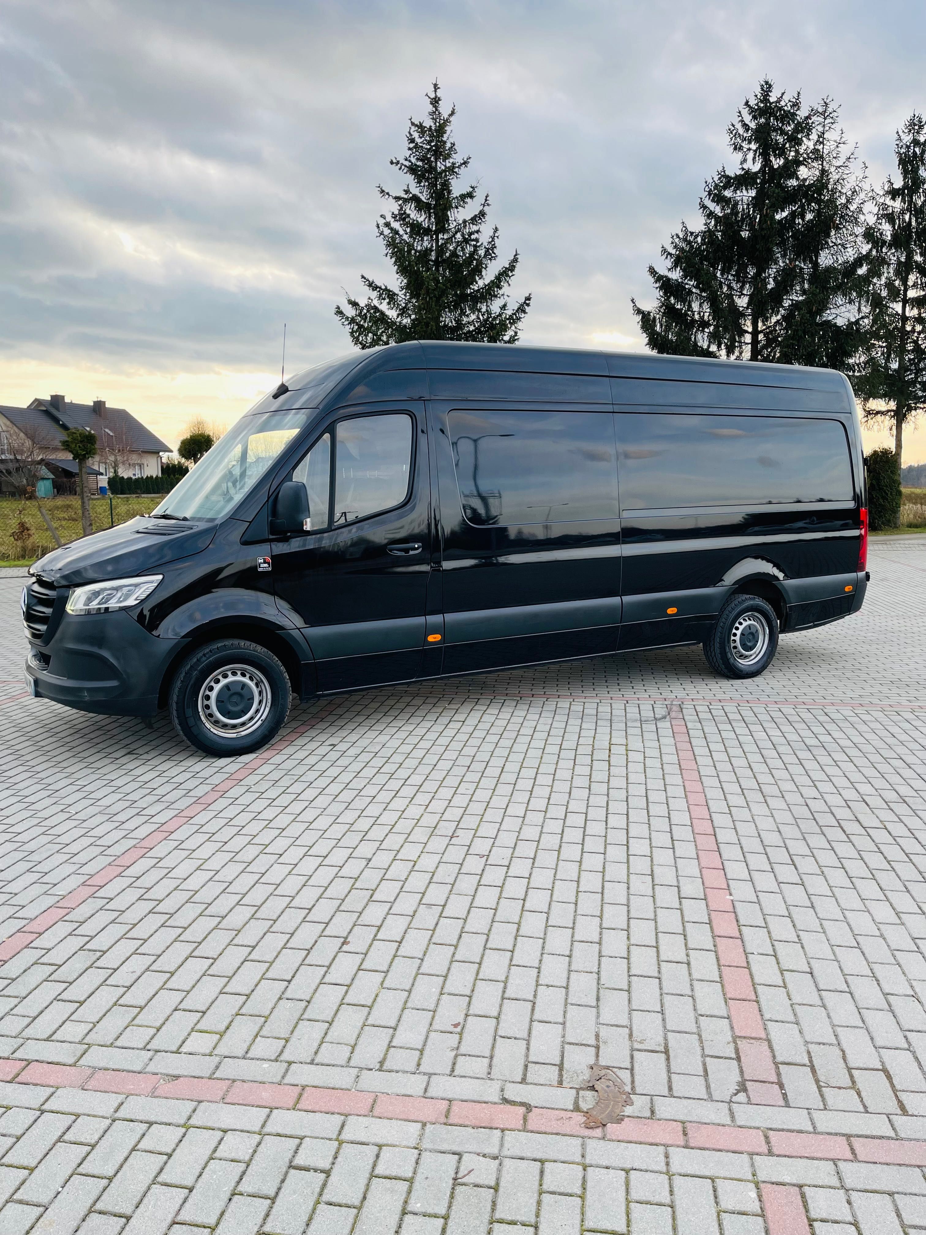 Mercedes-Benz Sprinter 319 * duży Mbux * 3.5t hak * LED * 7g tronic