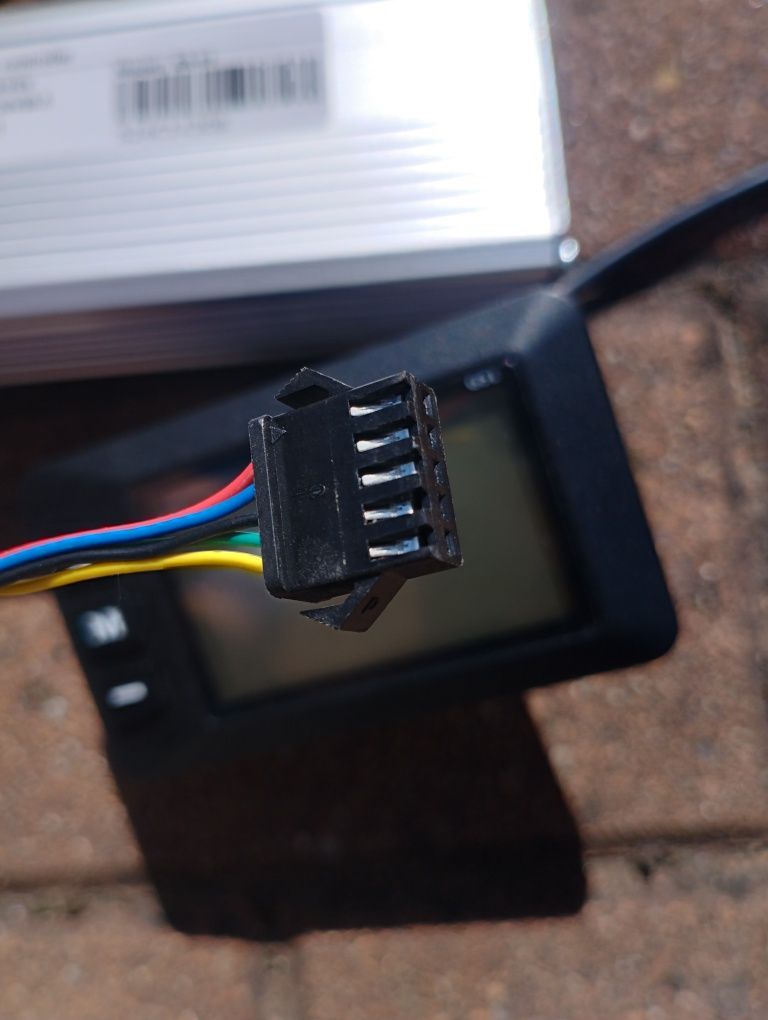 Sprzedam sterowniki S9-61 BLDC 500w 36/48 v LCD G51