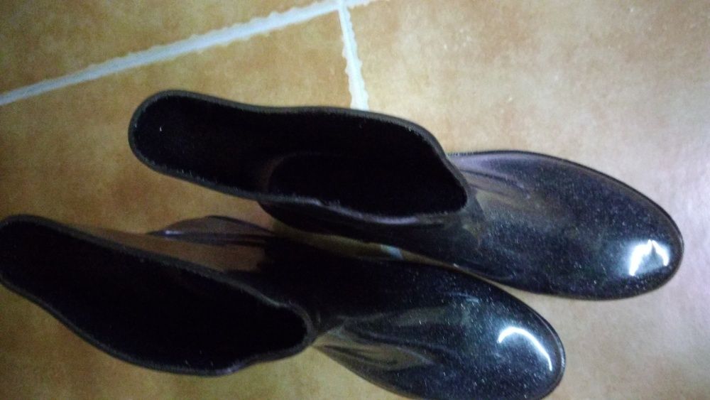 Botas/galochas, 38, pretas, chuva.