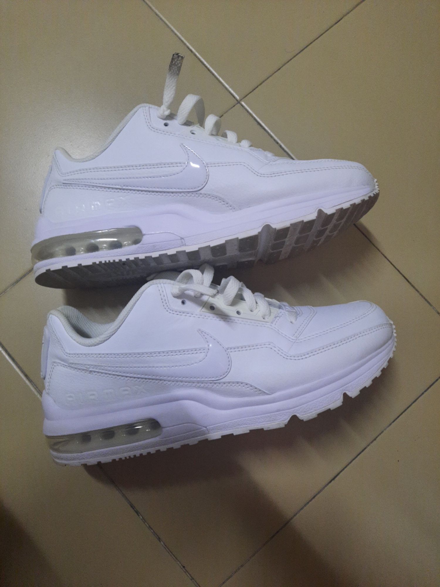 Sapatilhas Nike Brancas