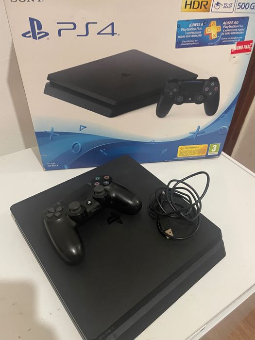 Ps4 com comando e caixa