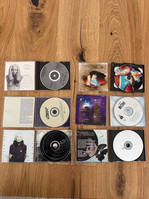 Vários CDs e cassetes originais , preço pelo conjunto
