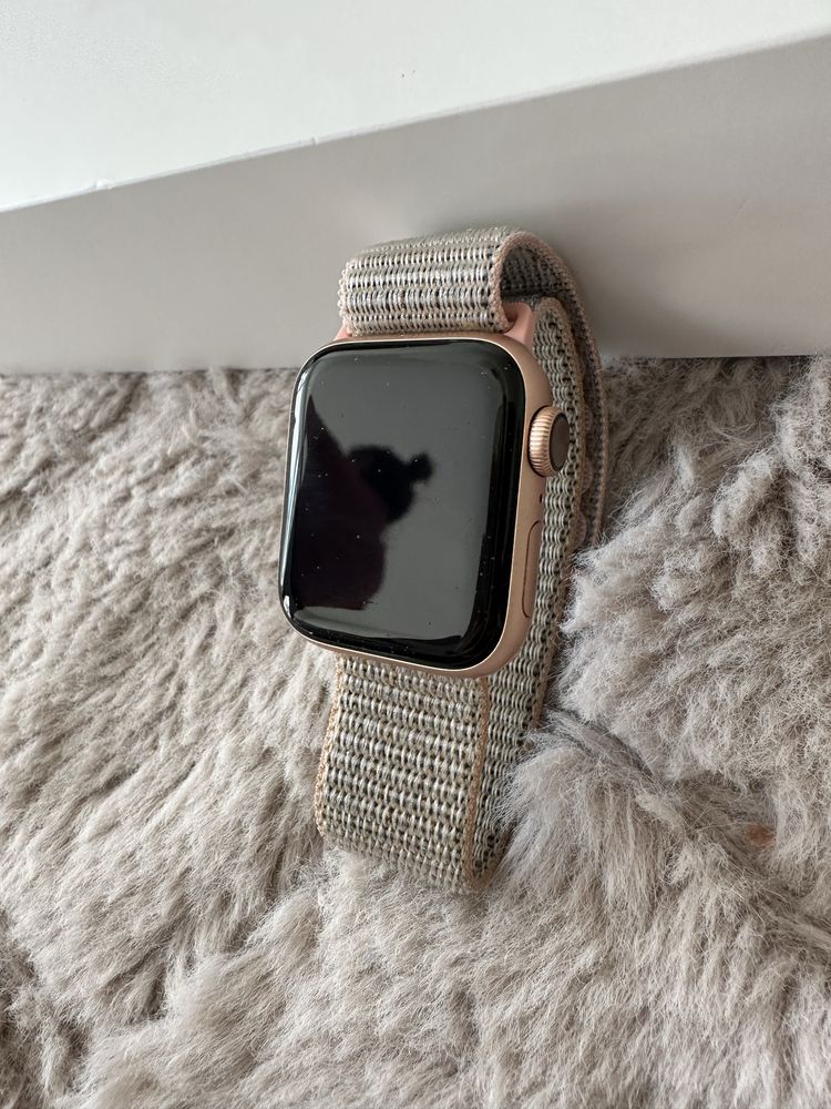 Zegarek apple watch series 4 40mm gold GPS