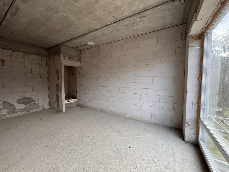 Новий будинок в передмісті