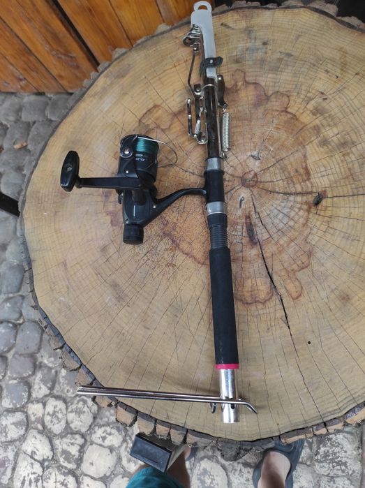 Спінінг самопідсікающий удочка катушка Flagman