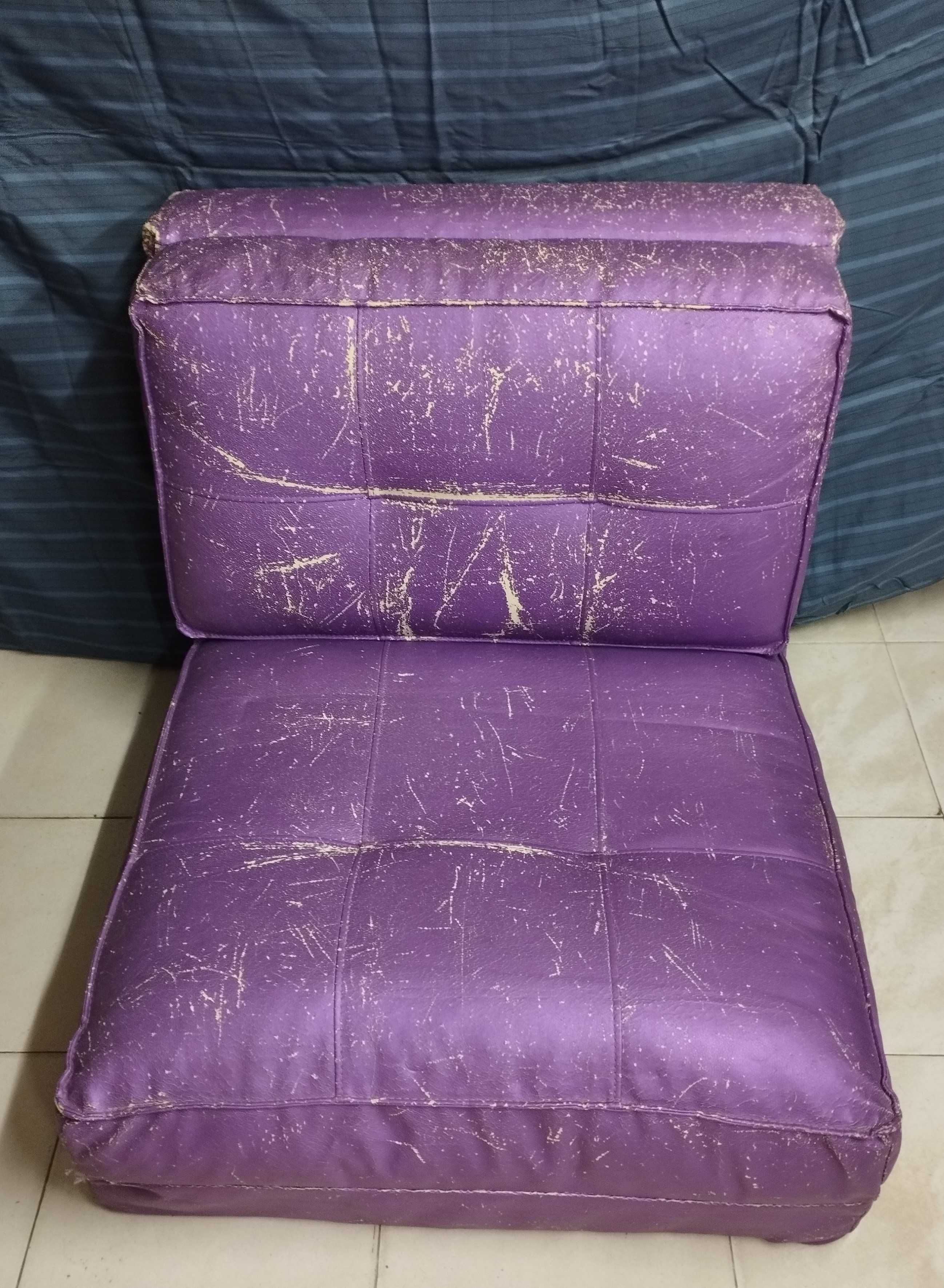 Puff sofá dá para estar sentado ou abrir