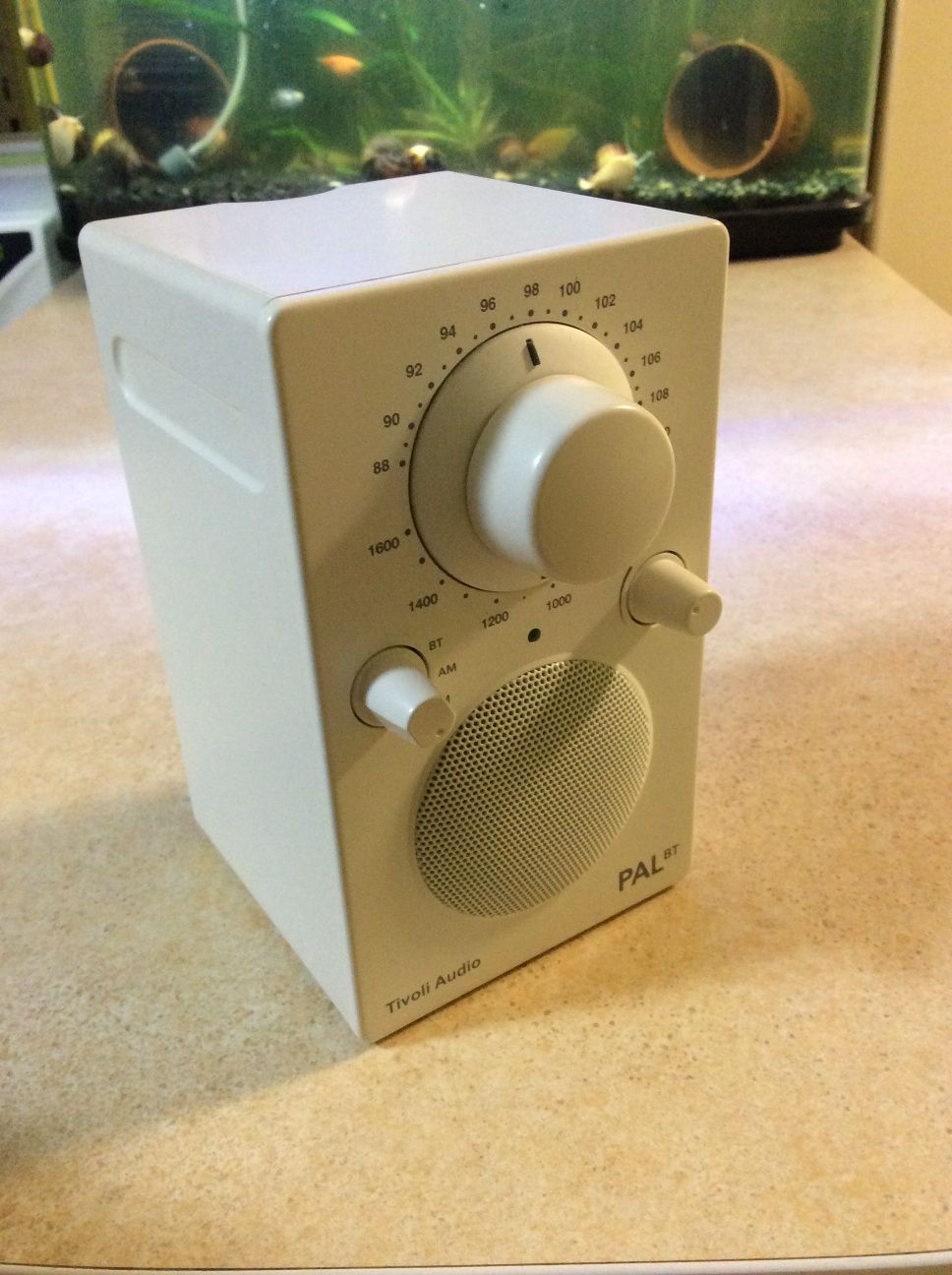 Tivoli Audio. PAl BT. Радио с Bluetooth и аккумулятором.