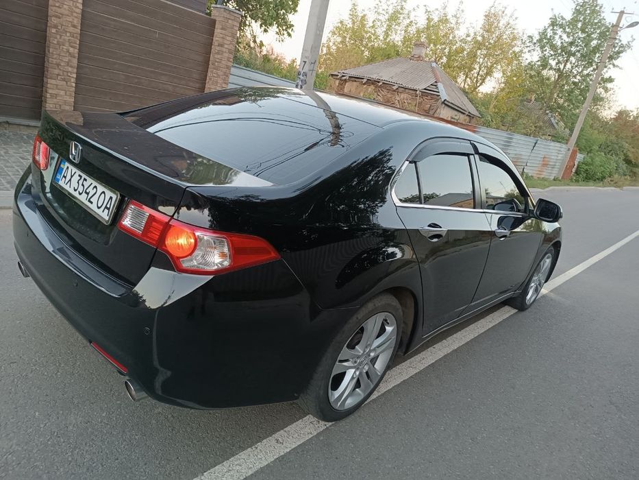 Продам  accord executive advance 2010на газу