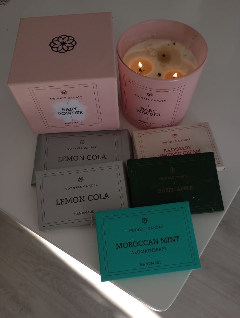 Świeca zapachowa twinkle candle duża  3 knoty baby powder