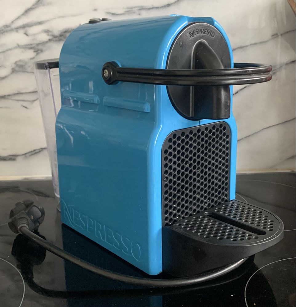 Máquina nespresso edição especial