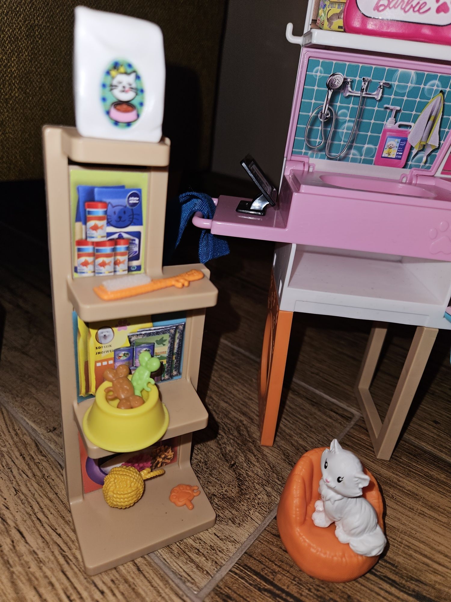 Sklep zoologiczny ,zwierzęta Barbie zestaw