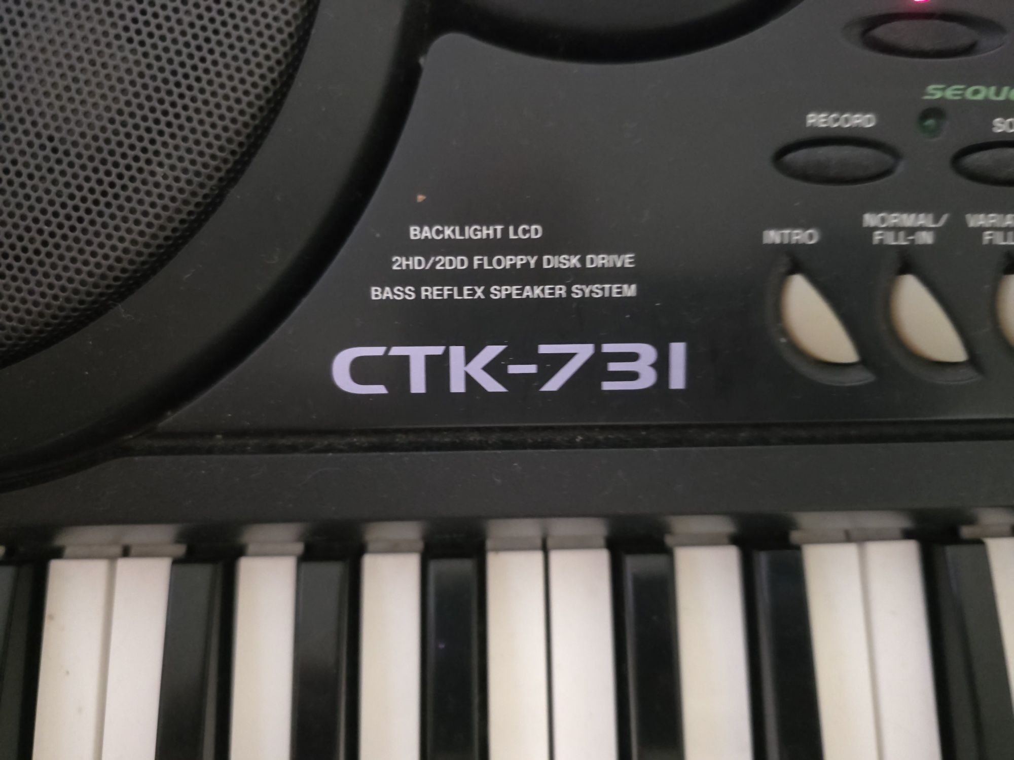 Korg PA80 e Casio CTK-731 ver anúncio