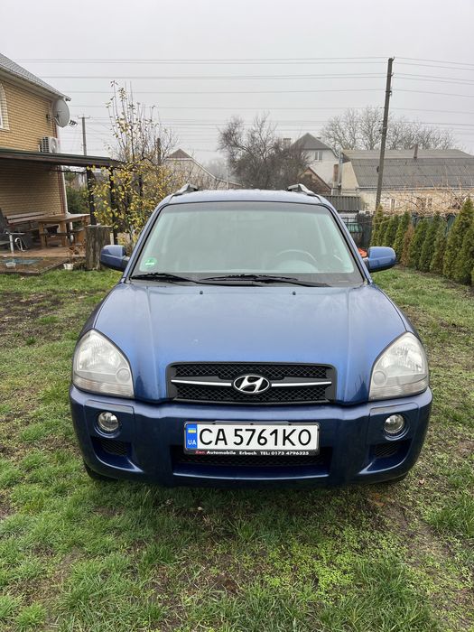 Hyundal Tucson 2.0 бенз. 2WD.