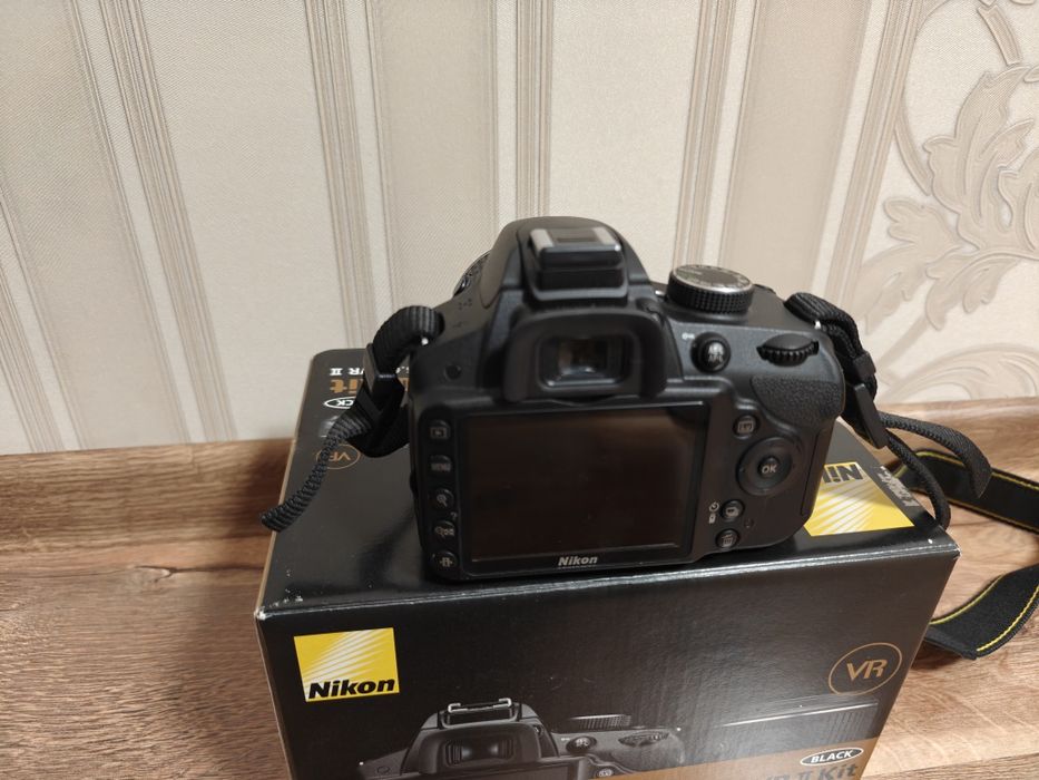 Фотокамера Nikon D3200 AF-S DX NIKKOR 18-55mm f/3.5-5.6G VR 2. + Сумка