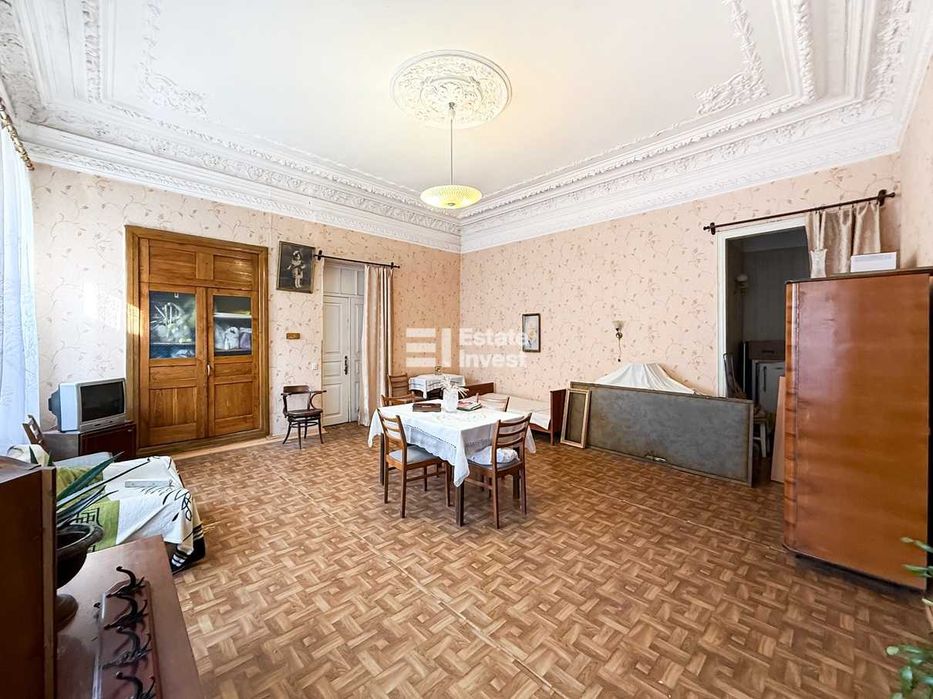 Продам кімнату у приватному будинку на пров. Аптекарський, 24