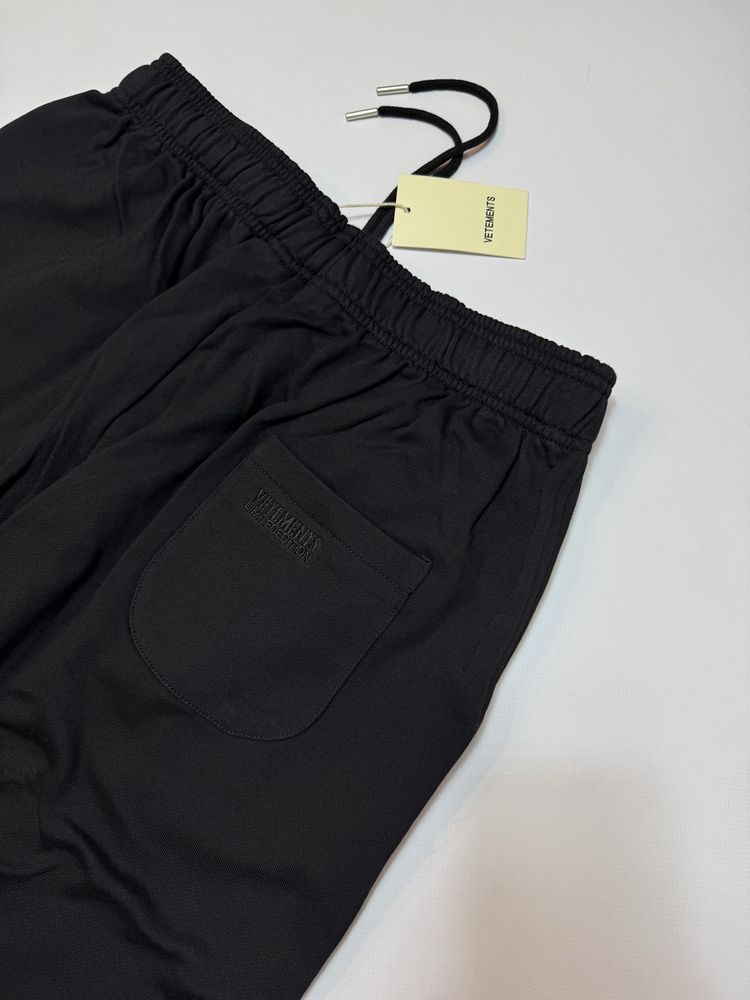 Шорти Vetements Basic Logo спортивні М L
