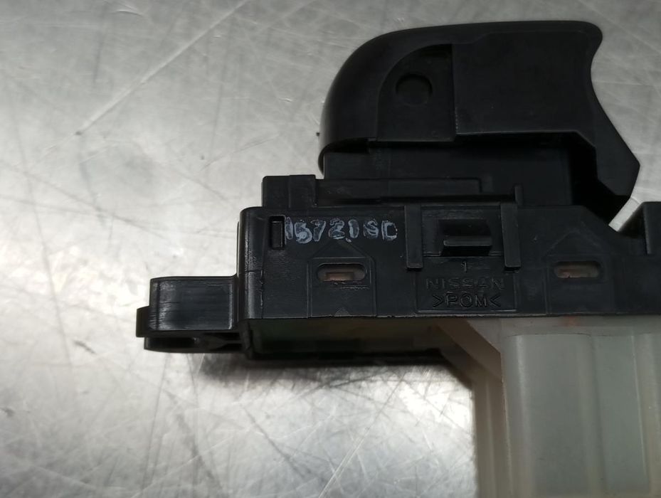 Comando / botão / interruptor vidros trás esquerdo RENAULT Kadjar (HA_