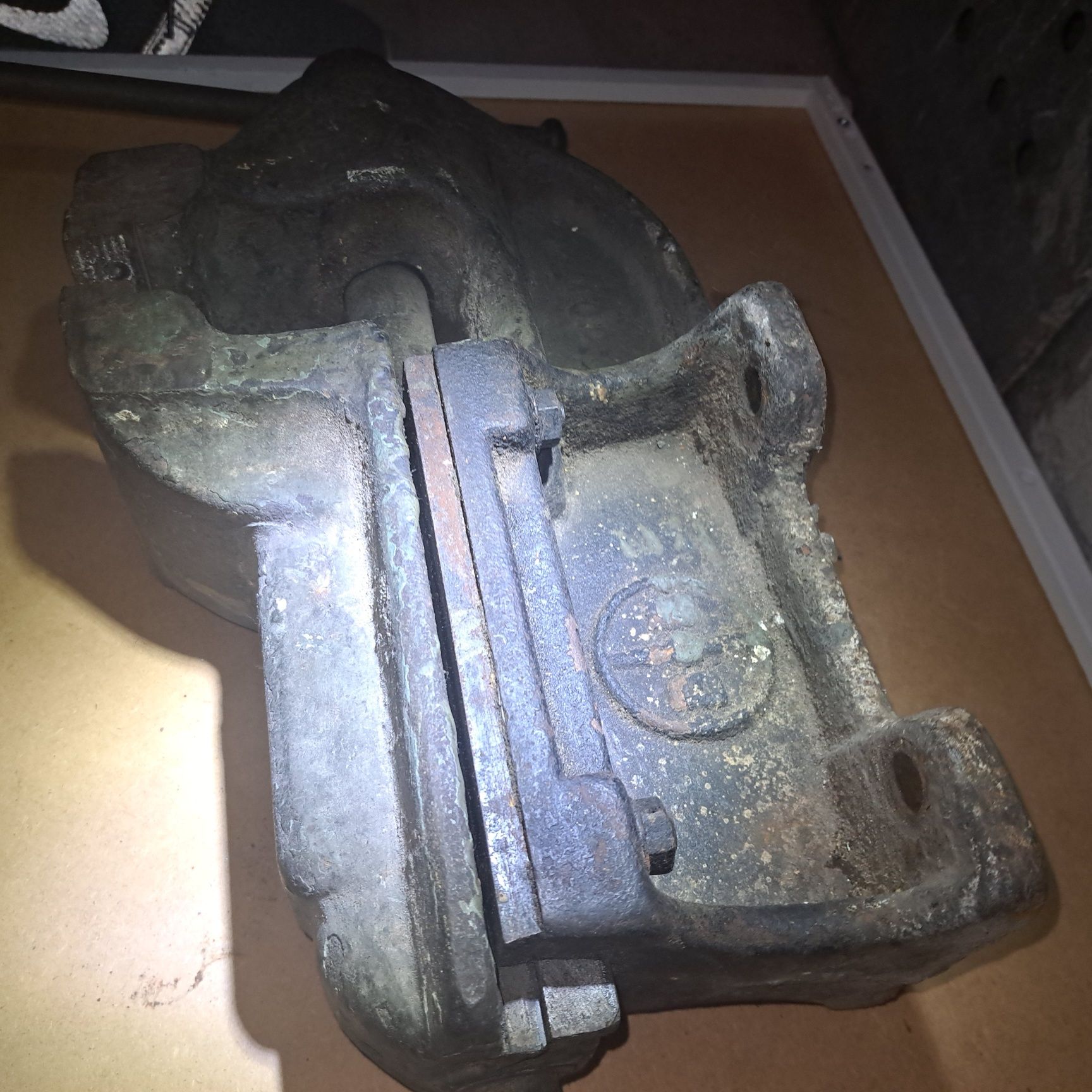 Imadło prl 100 mm waga 16 kg