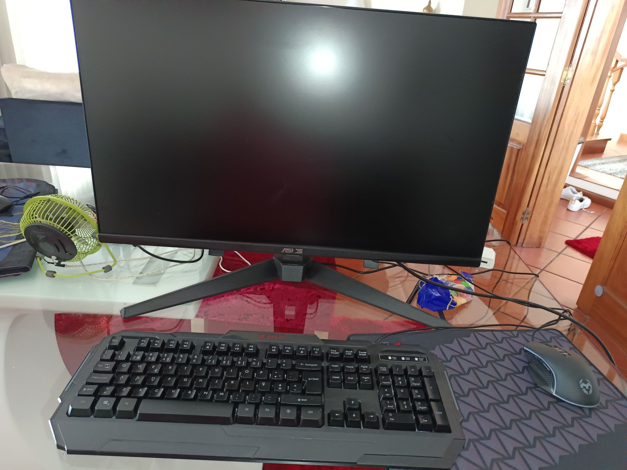 Monitor  e torre