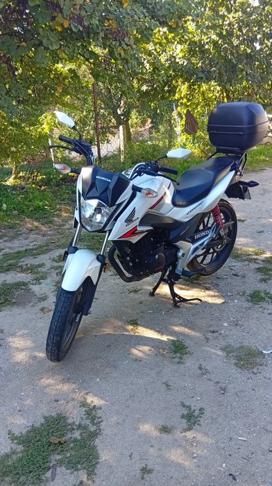 Honda CB125F com dez mil e tal impecável nova mota de emigrante