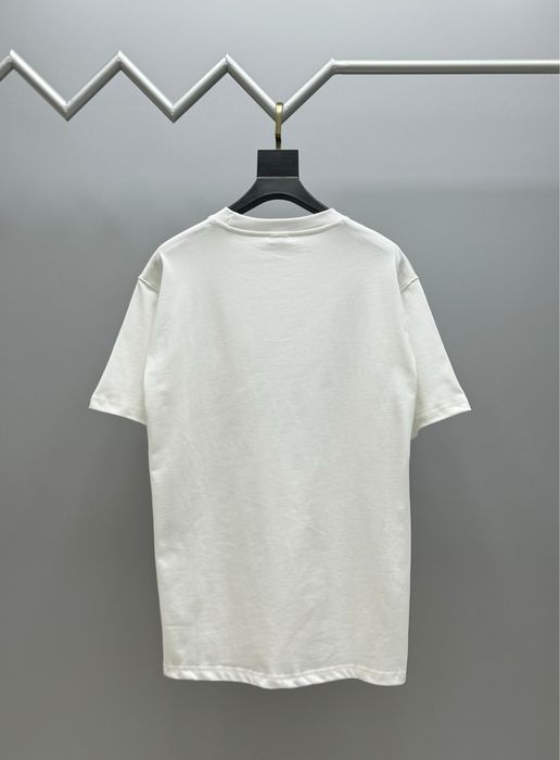 Футболка burberry з вишивкою розміри M,L