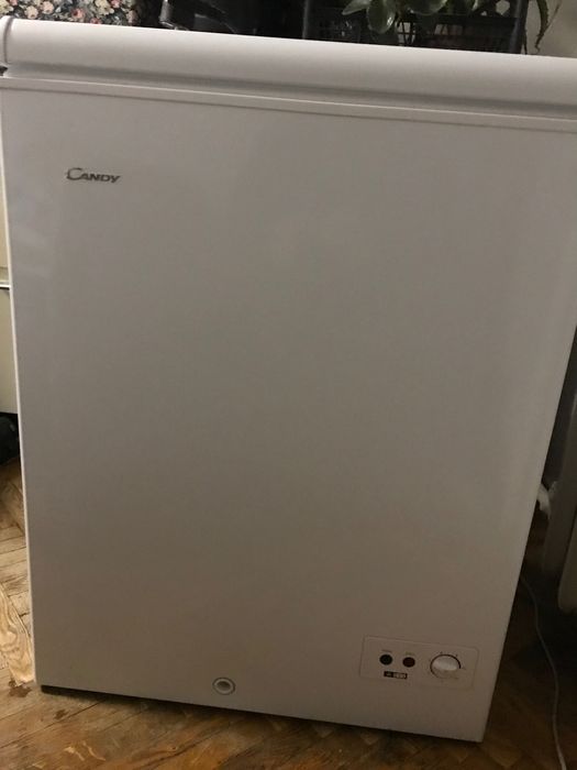 Морозильна камера Candy CCHH145