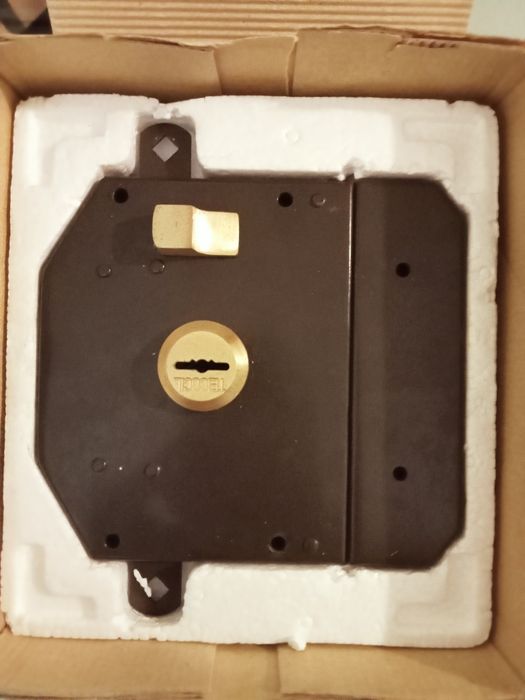 Fechadura como Nova com todos os assessórios teicocil