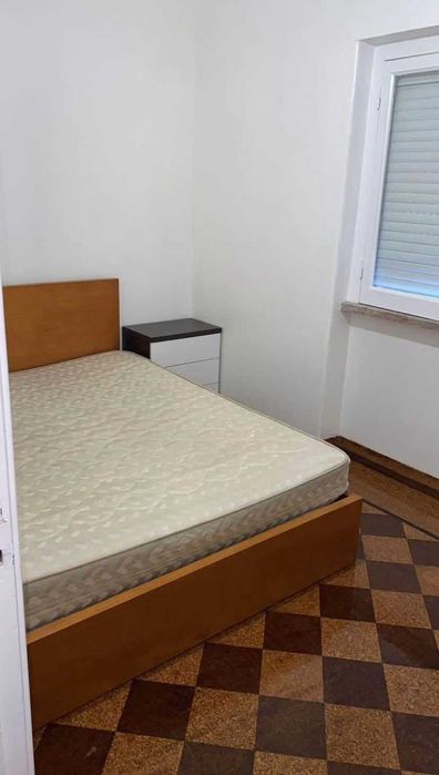 quarto de casal em vivenda na amadora