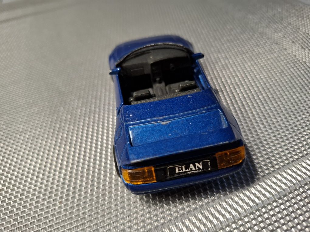Maisto lotus elan model samochodu
