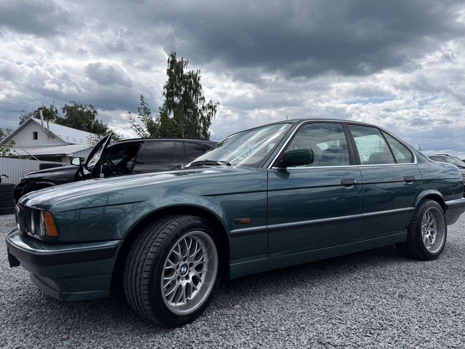 BMW 5 E34 музейна