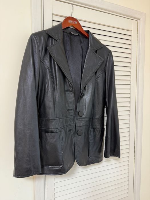 Шкіряний чорний піджак