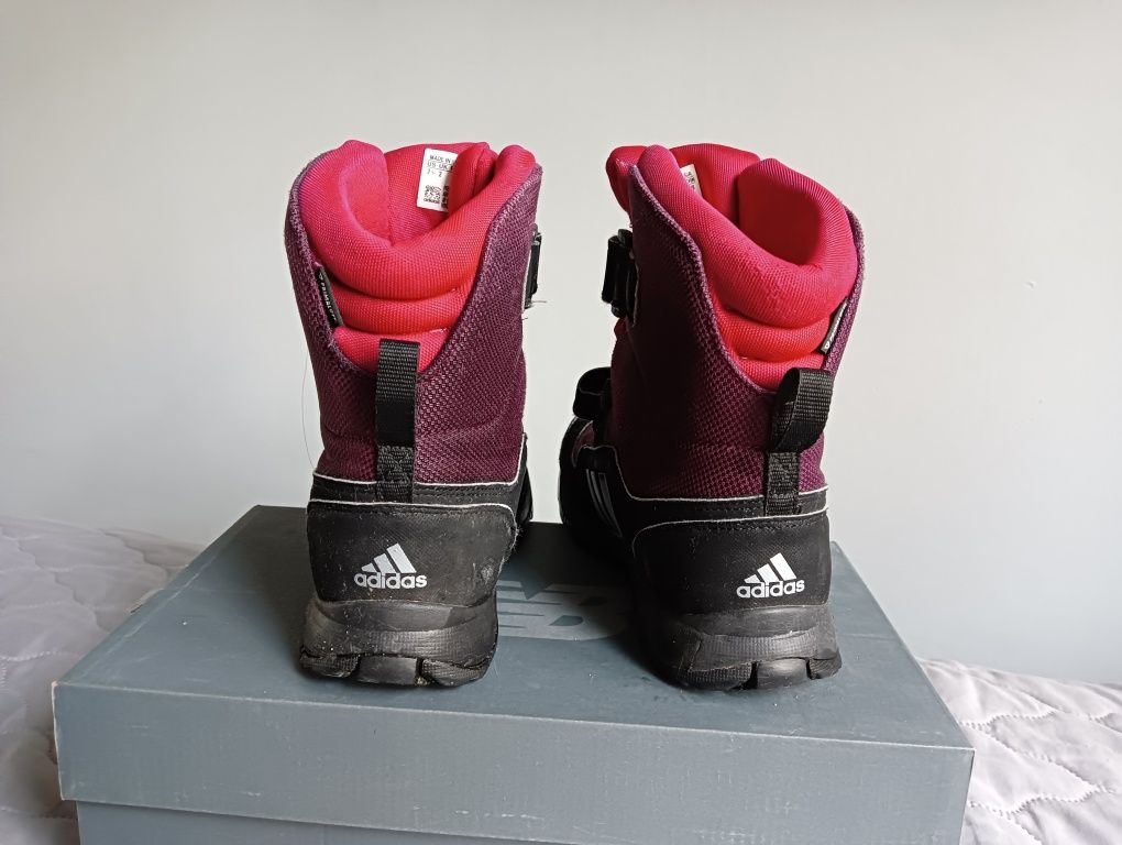 Buty zimowe Adidas Holtanna dziecięce śniegowce 34