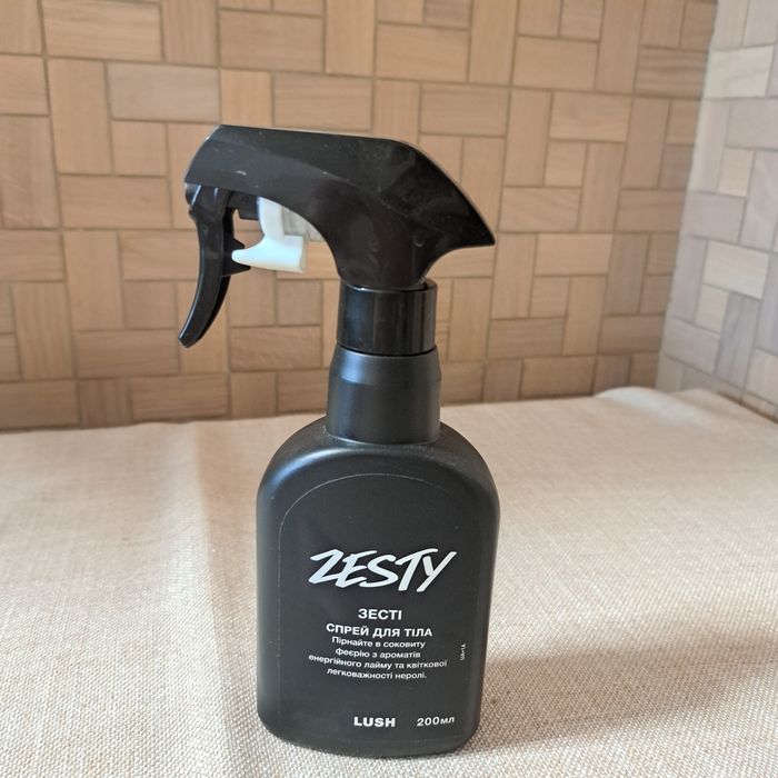 Спрей  для тіла LUSH Zesty