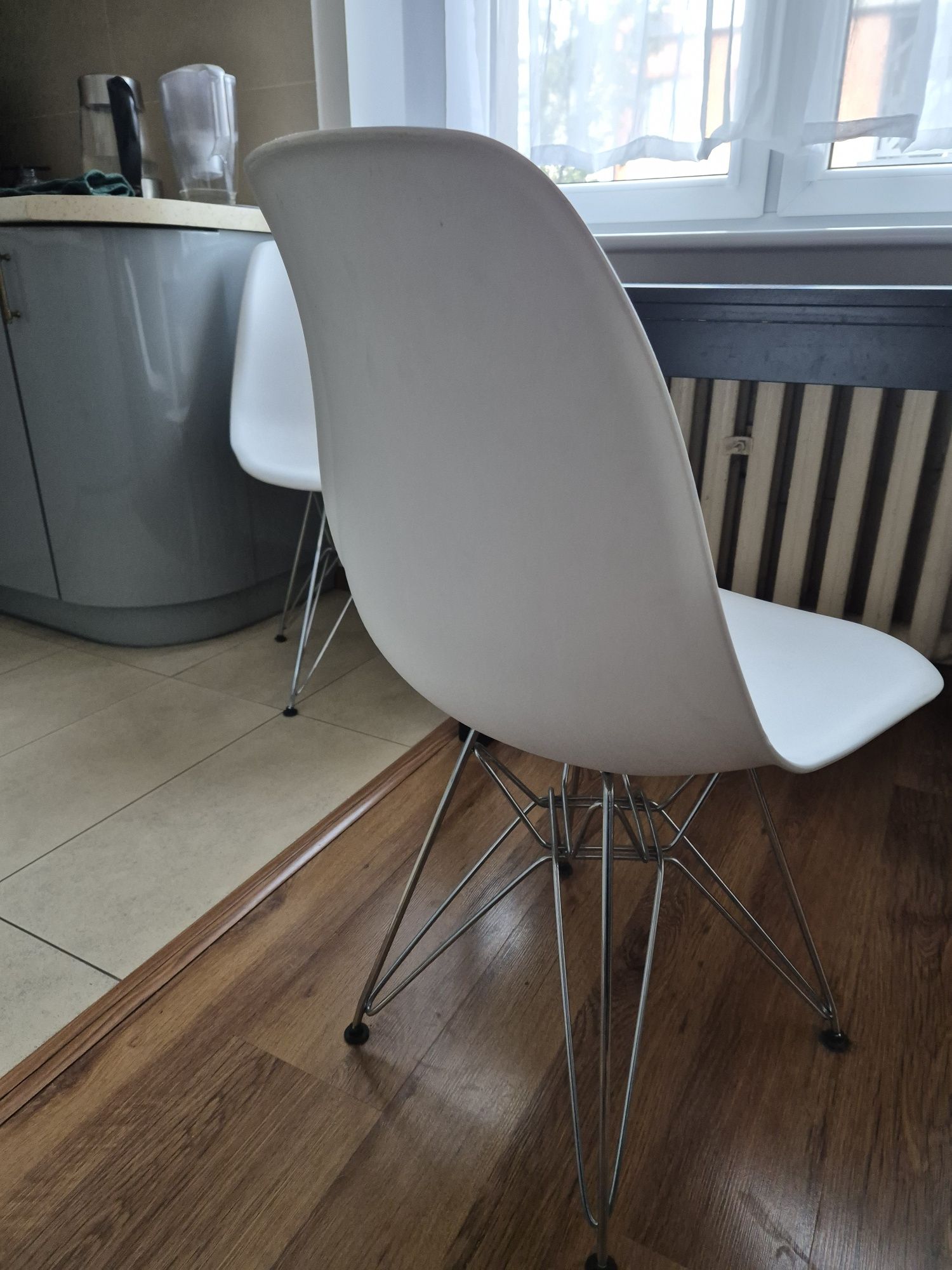 Krzesła białe plastik metal do jadalni 6 szt.