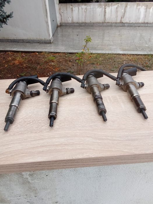 Vendo injetores e bomba de gasóleo