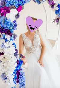 Шикарное свадебное платье белое( Айвори цвет)