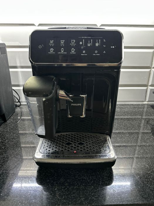 Ekspres automatyczny do kawy Philips Latte Go