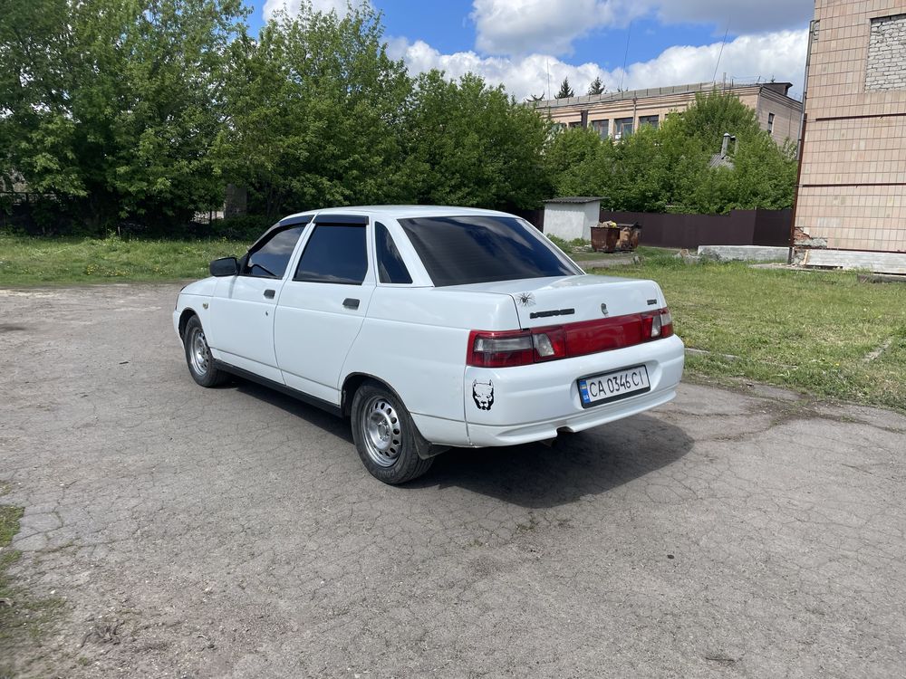 лада 2110 в гарному стані. Газ