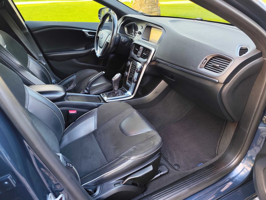 Volvo V40 1.6 D R-Design - Revisão Feita - Aceito Retoma - Impecável