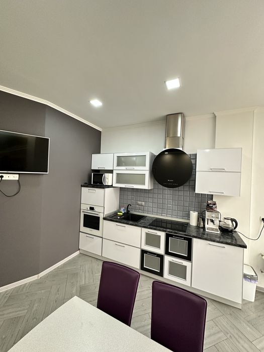 Центр Асташкина Кадорр жк 16 жемчужина 2спальни+студия