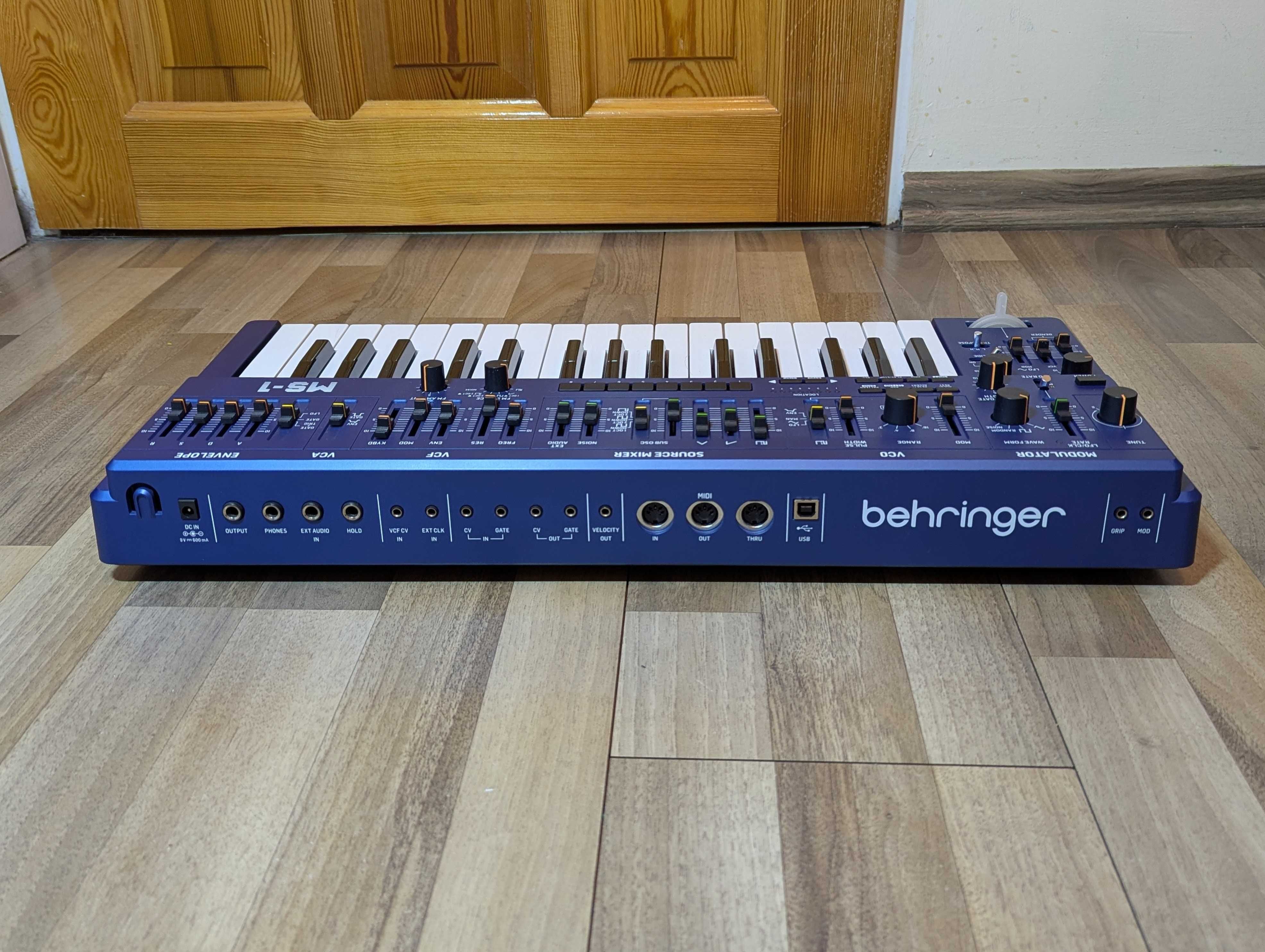 Behringer MS-1-BU