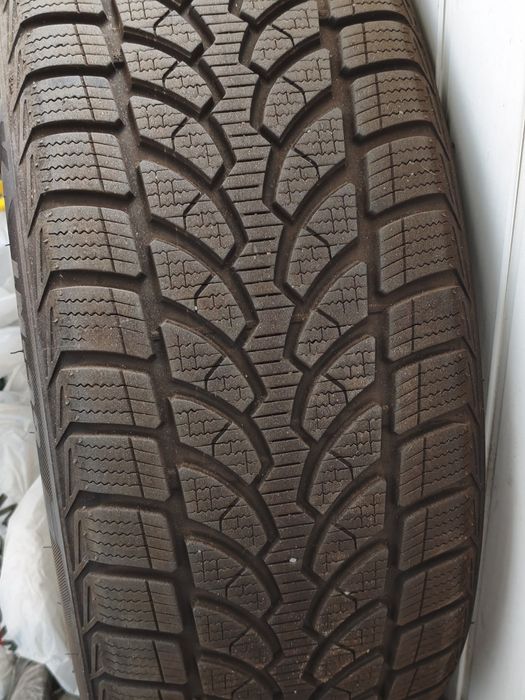 Bridgestone 225/50/R17 4шт. Зима
